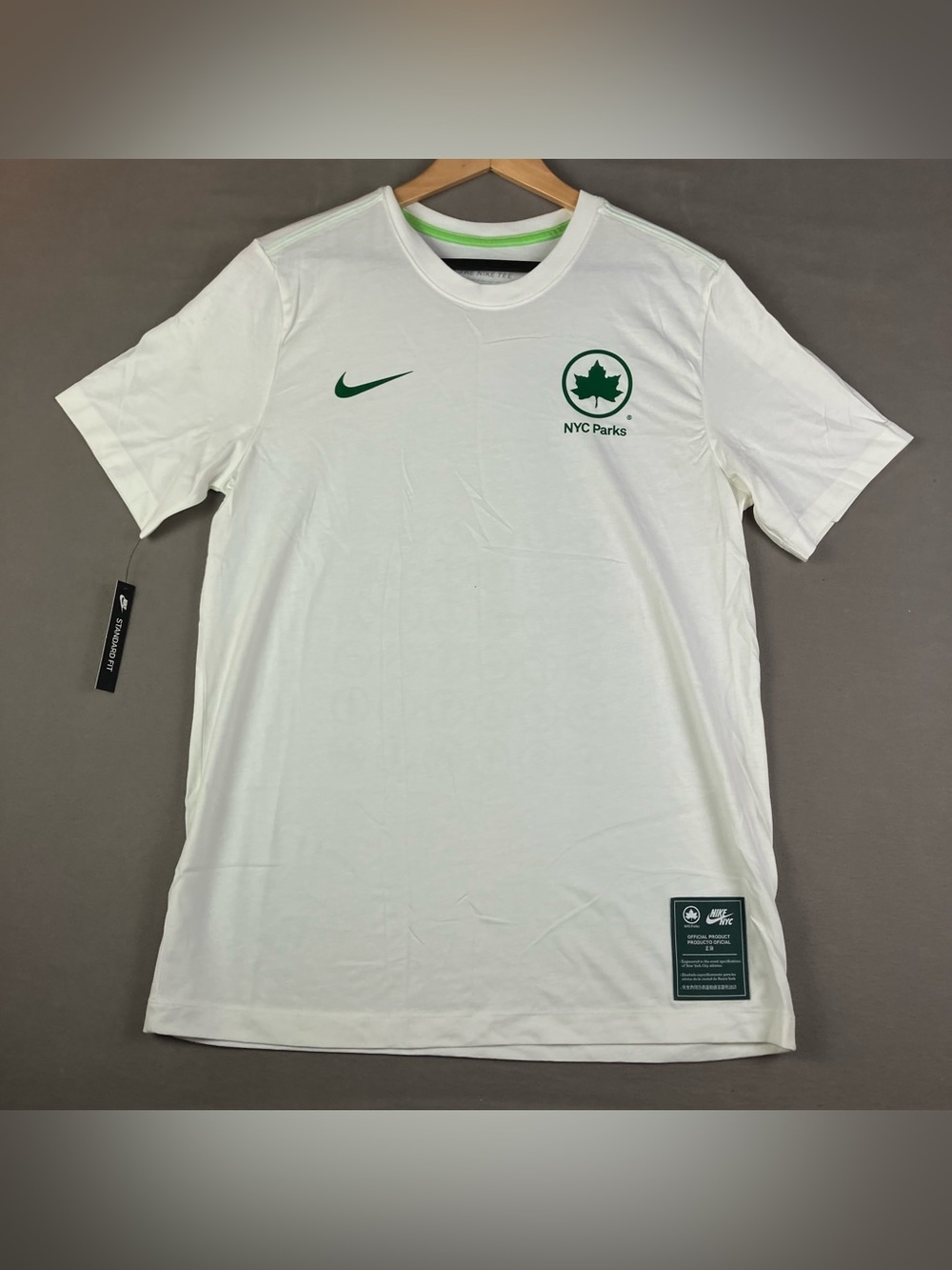 Nike x NYC Parks Men’s Size M Short Sleeve Graphic T Shirt White & Green NWT! Ha